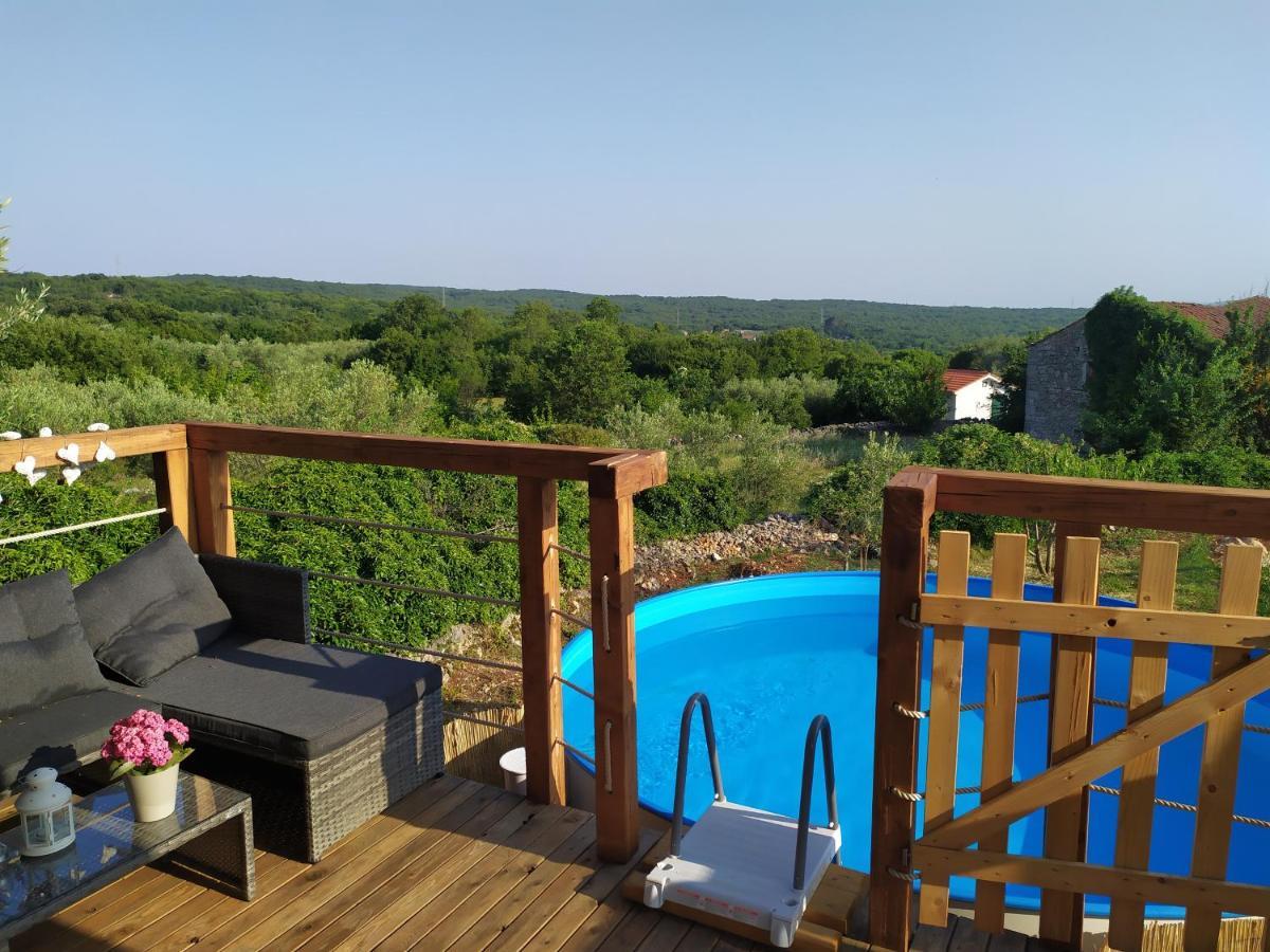 Prima Insula Glamping Hotel Brusici Екстериор снимка
